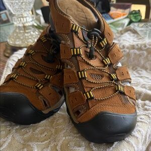 Men's Brown Outdoor Sandals